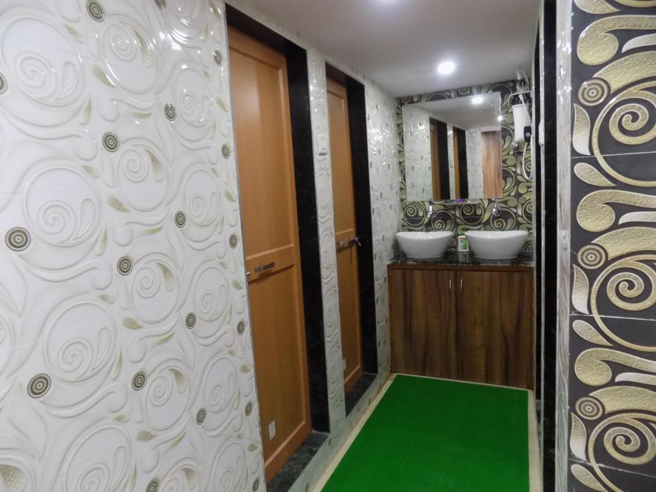 Metro Inn Dormitory Bombaim Exterior foto
